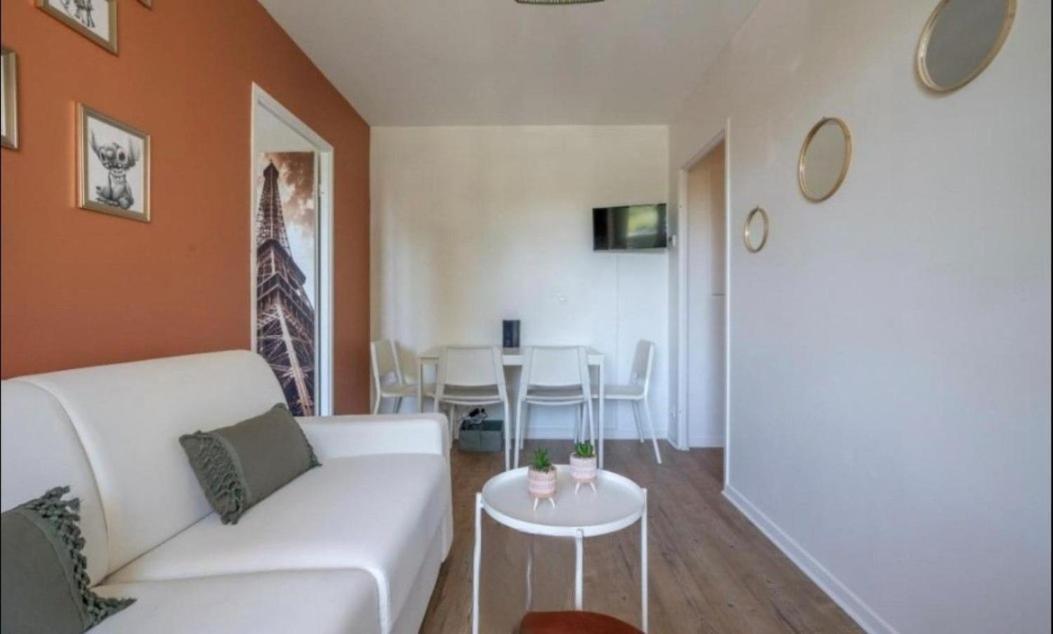 Appartement Castle - 10 Minutes De Disney Bussy-Saint-Georges Dış mekan fotoğraf